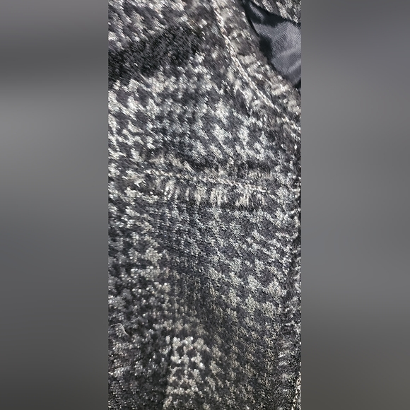 APT.9 Black Herringbone Raw Fringe Edge Crop Jacket Long Sleeve Size S Full Zip - Picture 2 of 14